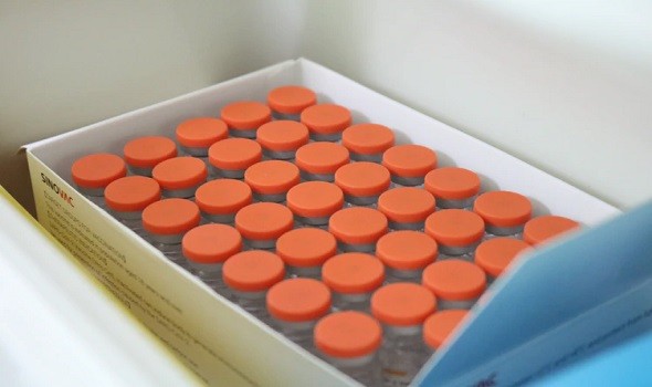 مصر تُرسل 17 طنًا من أدوية ولقاح وباء الكوليرا إلى لبنان