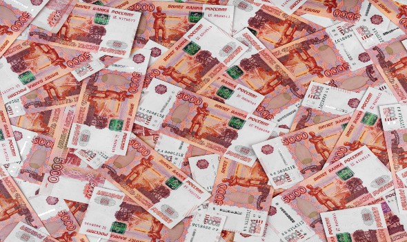 سعر الصرف الرسمي للدولار في روسيا يُسجل 69 روبلاً