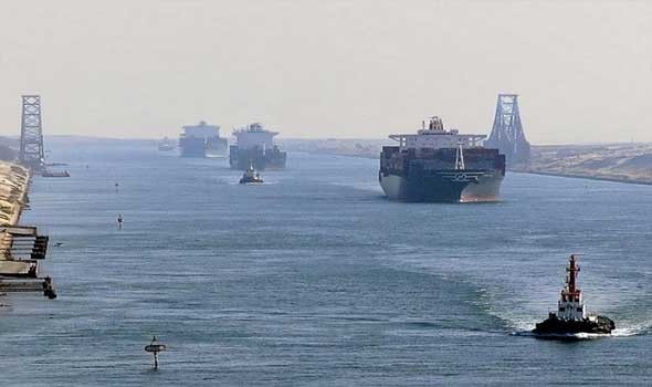 أكبر سفينة حاويات تعبر قناة السويس
