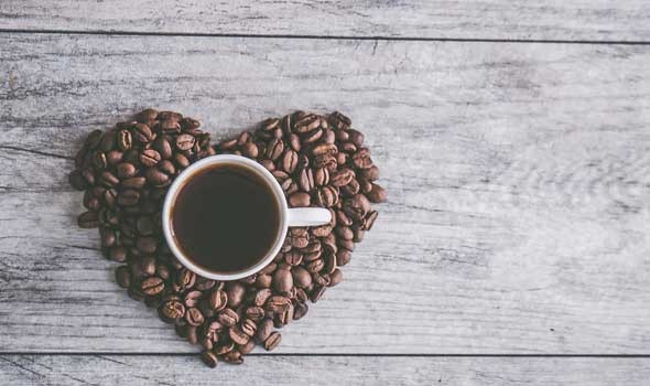 شرب القهوة يضاعف خطر الموت بالنسبة للأشخاص الذين يعانون من ارتفاع ضغط الدم