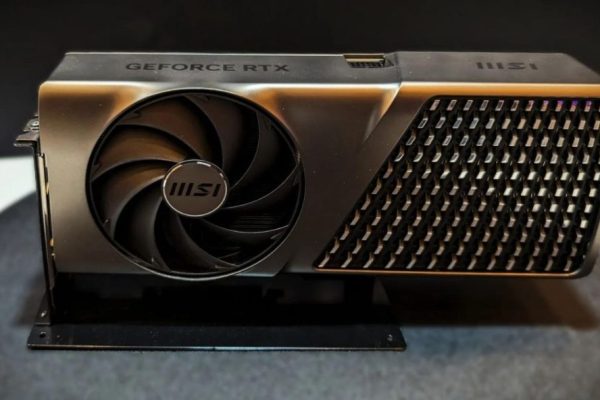 بطاقة رسوميات MSI RTX 4080 Super Expert قادمة بتصميم أنيق وأداء قوي