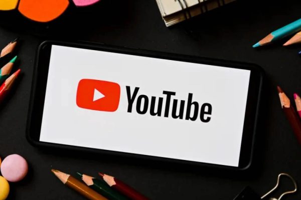 منصة YouTube تقدم تجربة جديدة “ملونة” على التطبيق