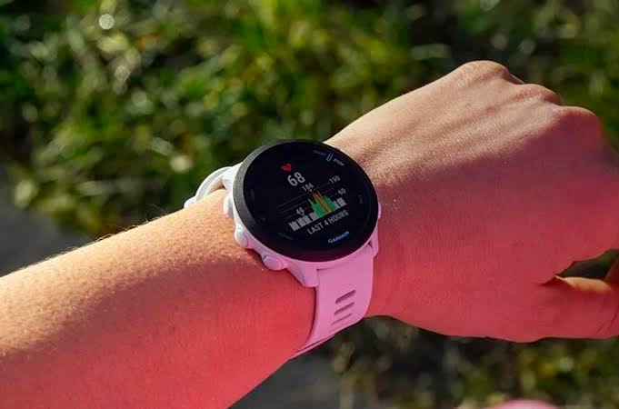 شائعات جديدة تكشف عن ساعة Garmin Forerunner مع شاشة AMOLED