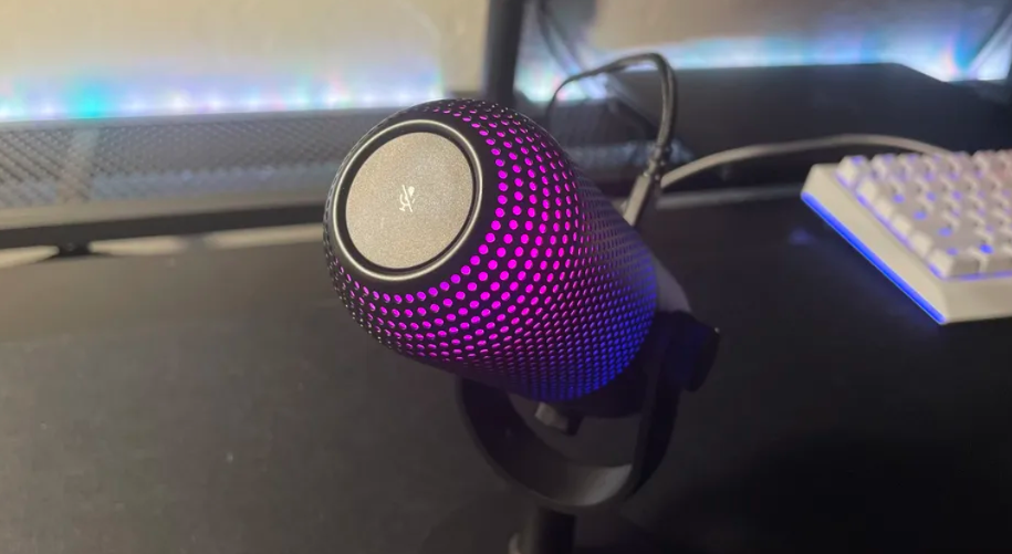 مراجعة لميكروفون Razer Seiren V3 Chroma